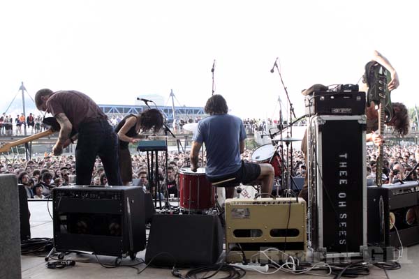 THEE OH SEES - 2010-06-06 - PARIS - Parc de la Villette - 